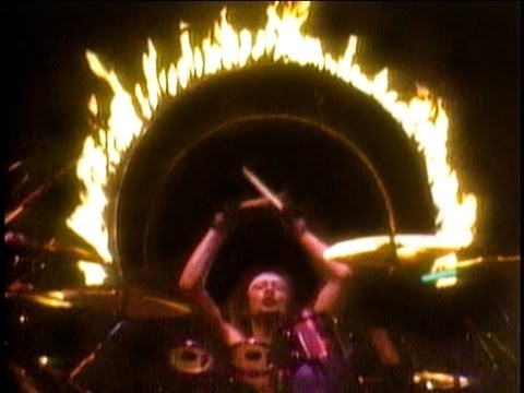 Van Halen - Unchained (live Oakland, CA in 1981)